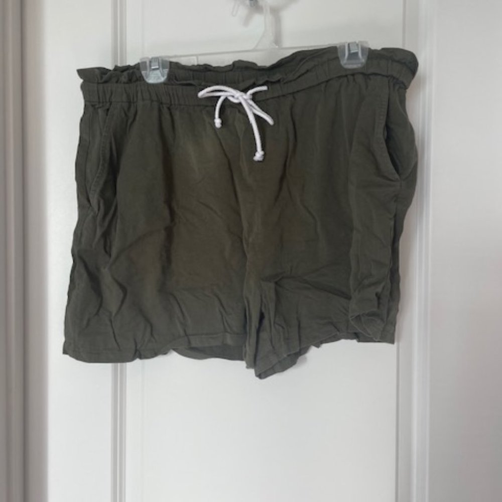 Abound - Tie Waist Lightweight Shorts - Picture 2 of 6